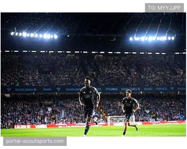 数据复盘：皇马全场控球率仅45%，却完成20脚射门的效率之战。